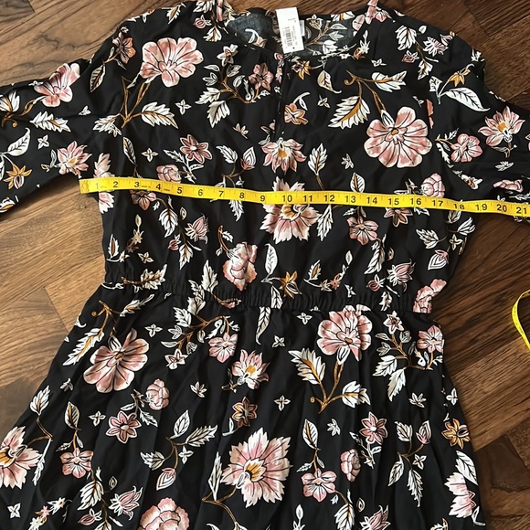 Old Navy Floral Dress - Picture 8 of 9